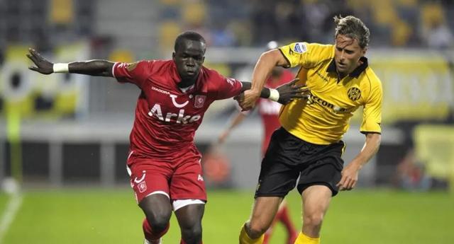 待与现实执 待与现实执