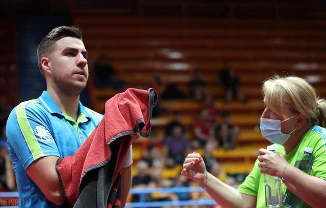 祖巴茨打出 祖巴茨打出