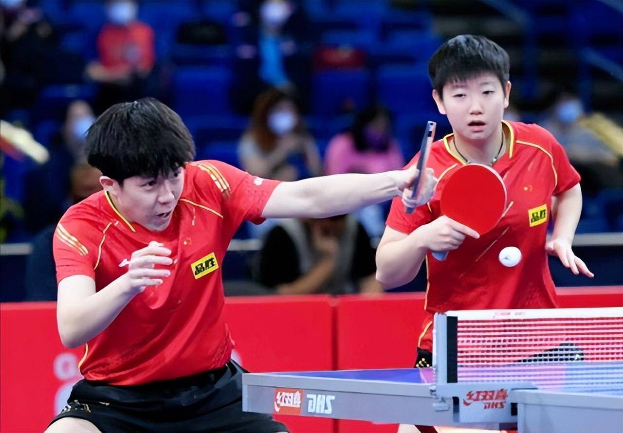 首场背靠背 首场背靠背