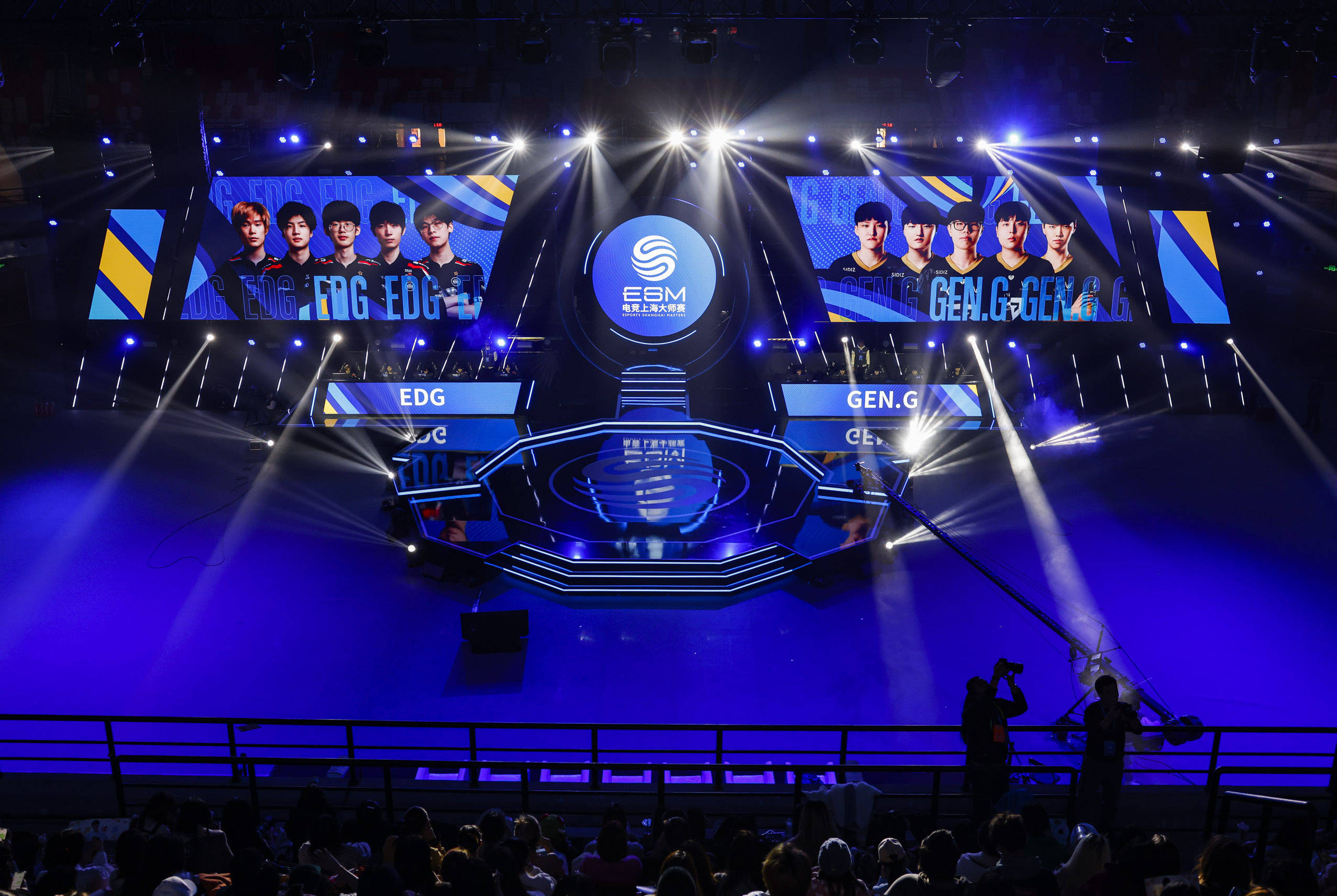 手在训练中 手在训练中