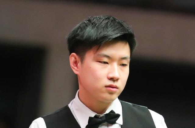 球直塞半空 球直塞半空